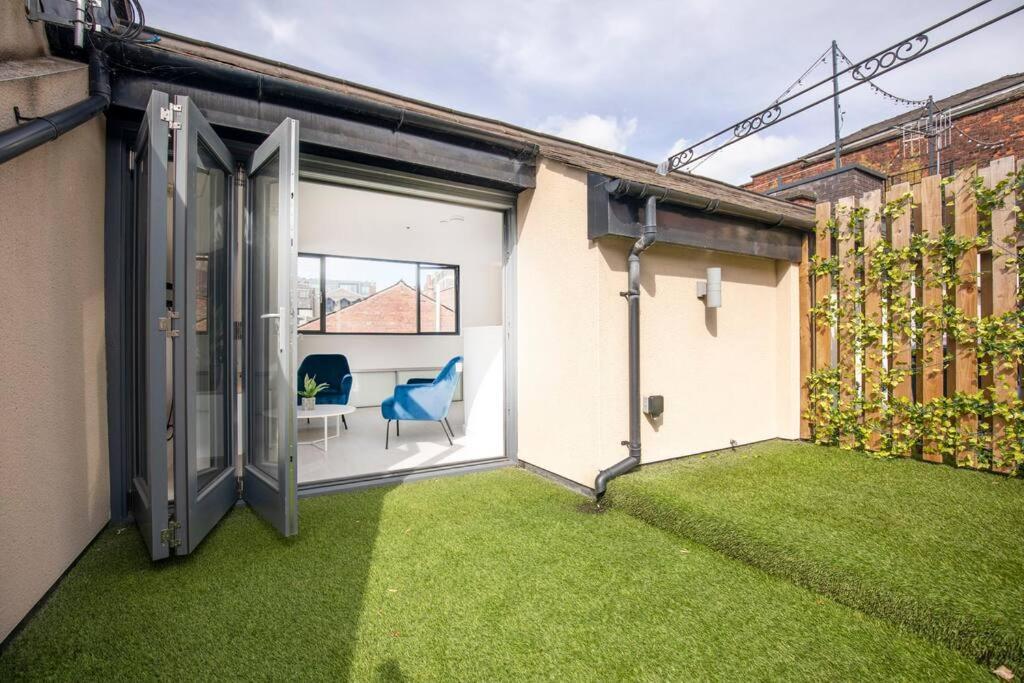 Central Townhouse With Roof Terrace Manchester Kültér fotó
