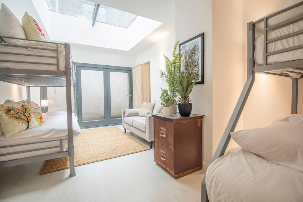 Central Townhouse With Roof Terrace Manchester Kültér fotó